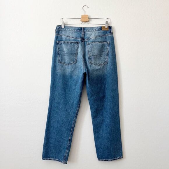 American Eagle 90’s Boyfriend high waisted Distressed Straight Leg Jeans Size 10 - Picture 6 of 13